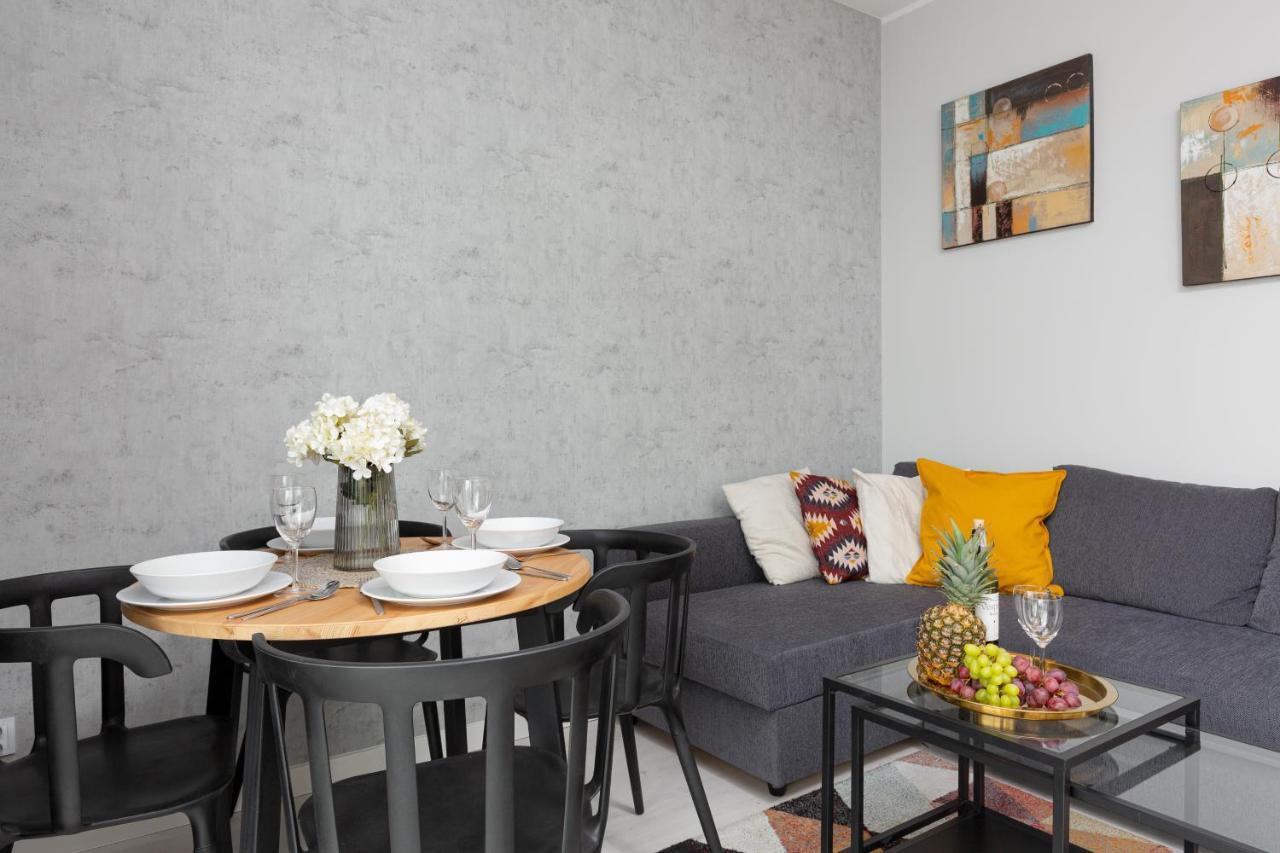 Business Center Apartments Warsaw Wola By Noclegi Renters Экстерьер фото