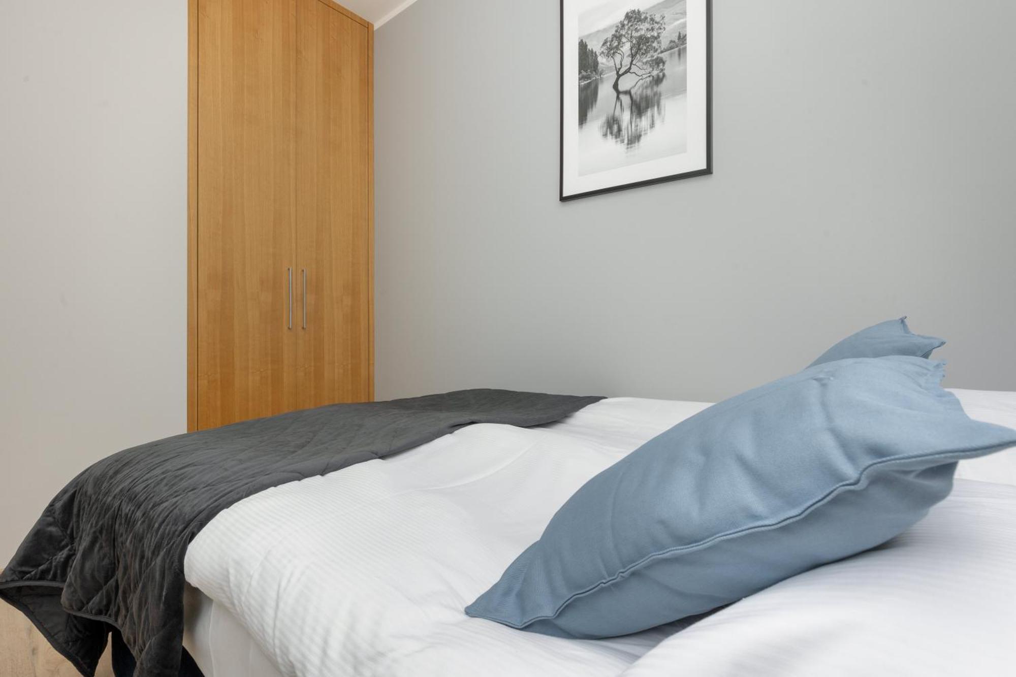 Business Center Apartments Warsaw Wola By Noclegi Renters Экстерьер фото